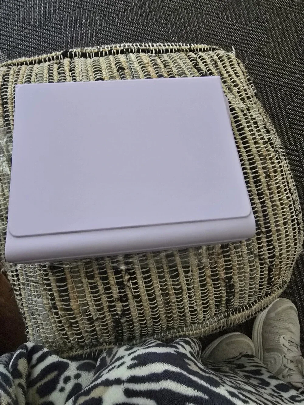 Slim Wireless Bluetooth Keyboard in Light Lavender For Ipad And Android